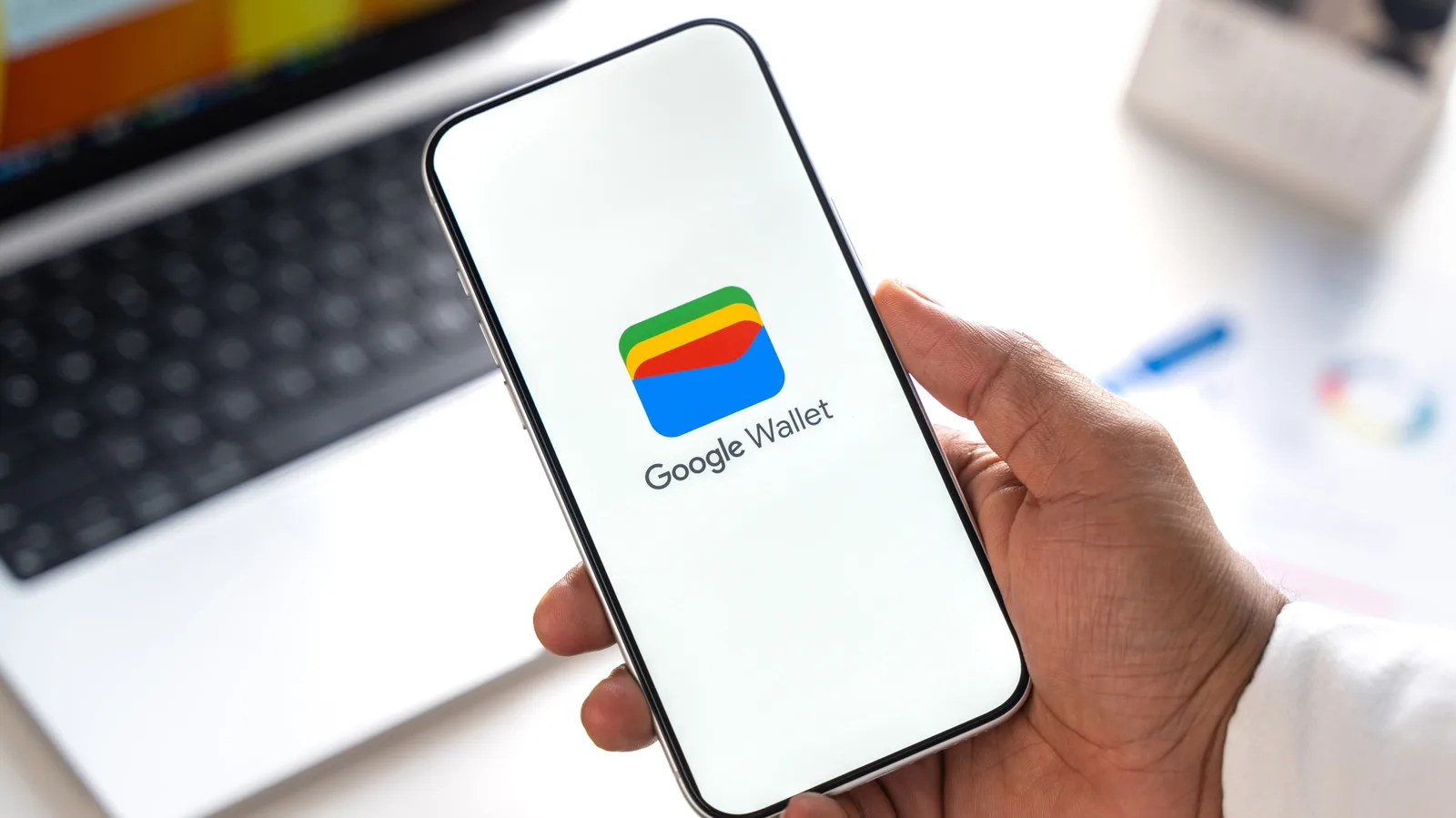 What are the different types of digital wallets?