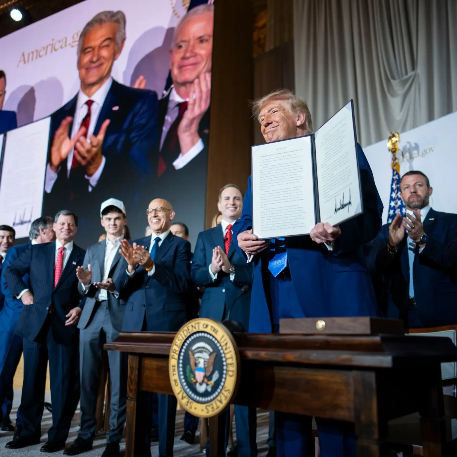 At A.I. Event, Trump Asks Meta, OpenAI and Microsoft to Make Safety Decisions Themselves