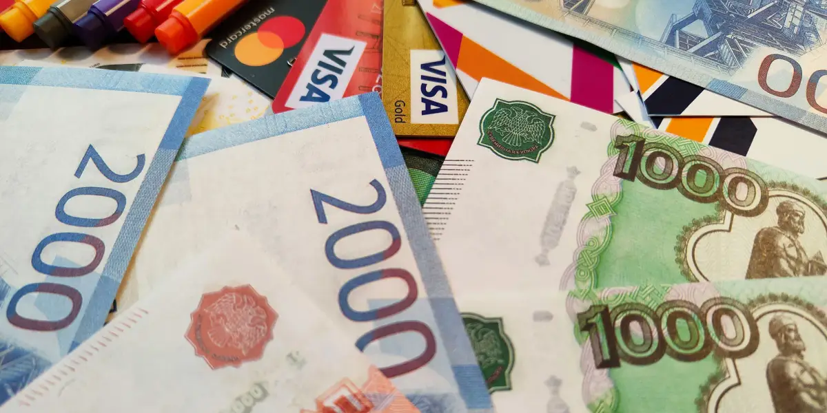 Apple pulls the plug on all payments in Russia following government diktat
